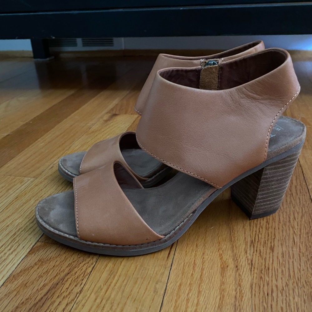 Toms Brown Block Heel Sandals